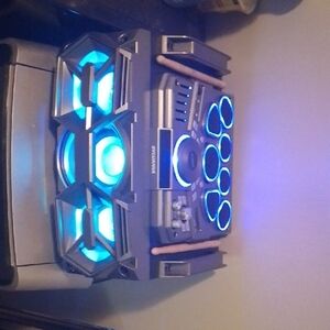 Sylvania Bluetooth Boombox/Turntable/Drumkit/Guitar Amp/Karaoke With Equalizer